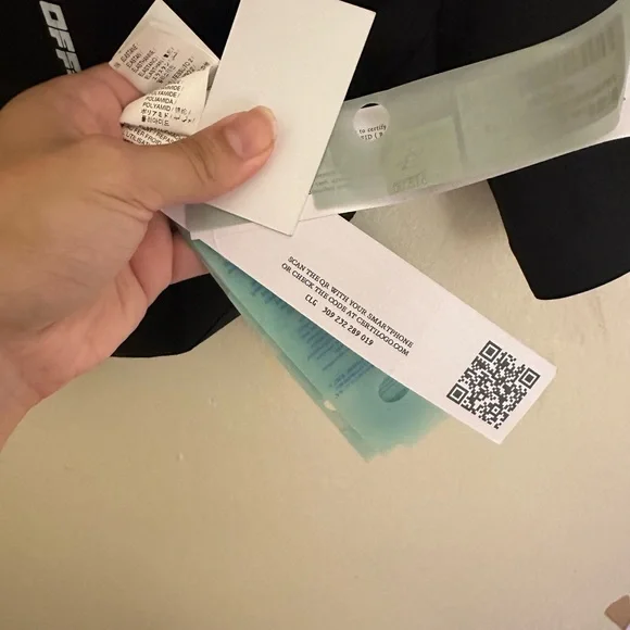 Off white Scuba Logo Zip top with sleeves size Small - Picture 6 of 10